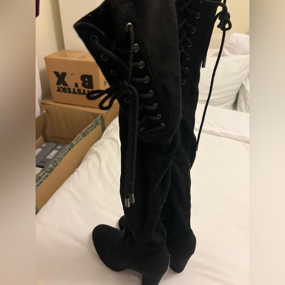 Elegant Black Lace-Up Women's Boots
